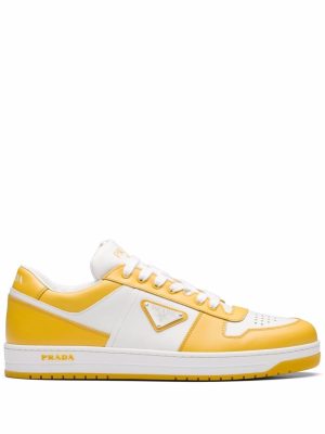 Prada Sneakers met logopatch - Wit