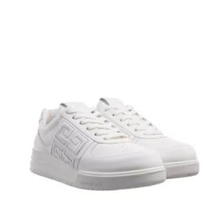 Givenchy Sneakers - Low Top Leather Sneakers in wit