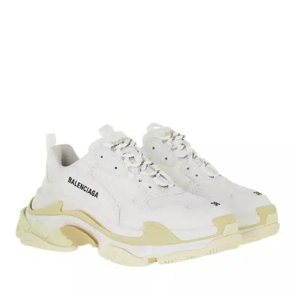 Balenciaga Sneakers - Triple S Sneaker in wit