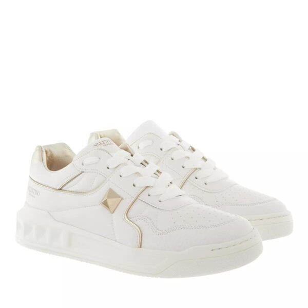 Valentino Garavani Sneakers - Casual Style Studded Leather Logo in wit